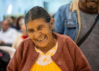 Apoyo económico a adultos mayores