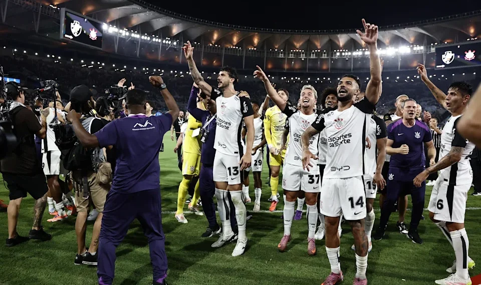 Memphis Depay campeón con Corinthians