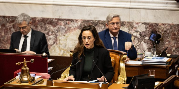 Francia pide retirada de la OTAN