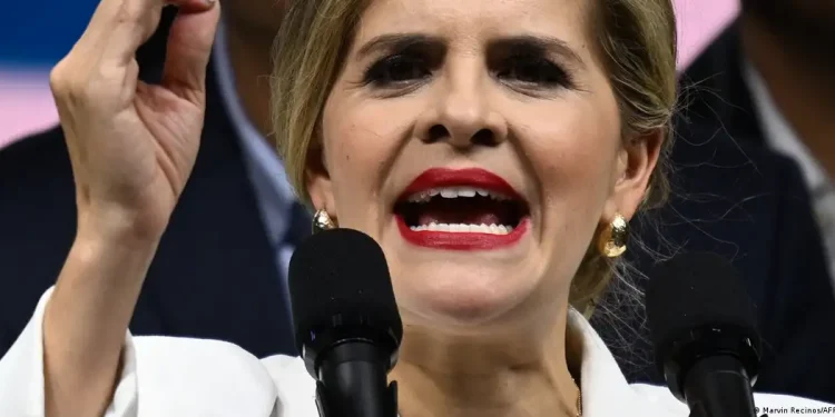 Laura Fernández autoritarismo