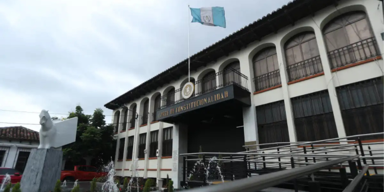 Recepción de expedientes para magistrados de la CC