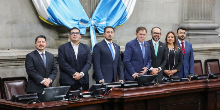 Retraso en elección de magistrados del TSE