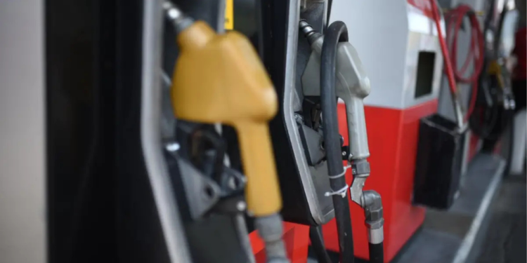 Denuncias por aumentos injustificados en combustibles