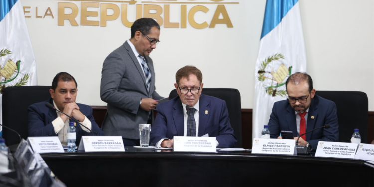 Llamado a diputados en el Congreso