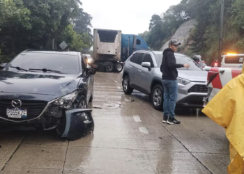 Lluvias tránsito Guatemala generan incidentes viales