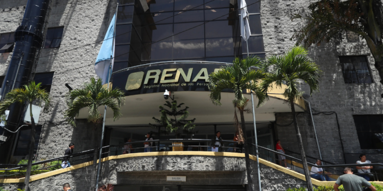 Identidad falsa RENAP