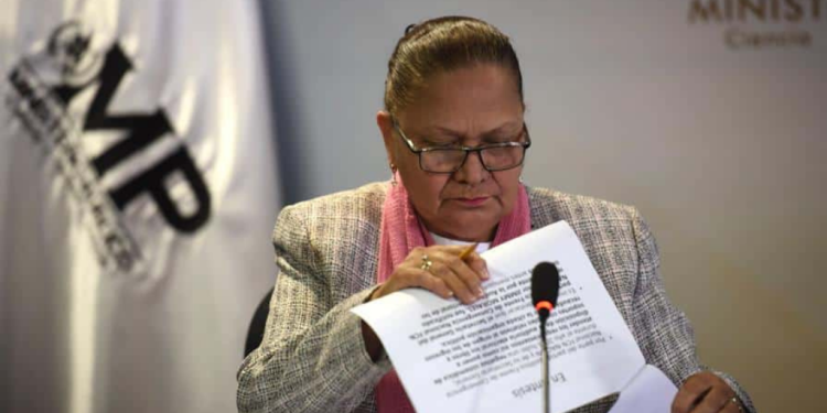 Consuelo Porras reelección