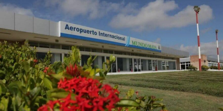 Aeropuerto de Petén