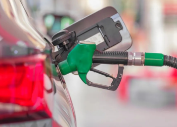 Rebaja de combustibles beneficia nuevamente
