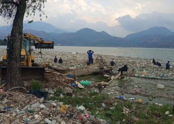 Basureros clandestinos aumentan riesgo de inundaciones