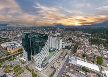 Tikal Futura 30 años