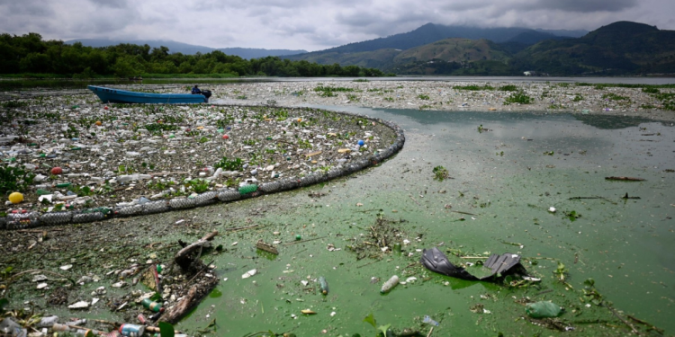 Contaminación del agua preocupa tras hallazgos