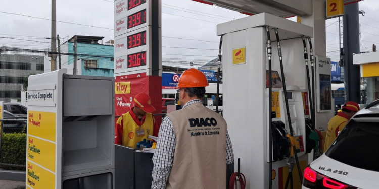 Sanciones a gasolineras por incumplir