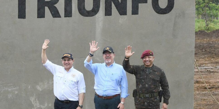 Construcción cárcel El Triunfo