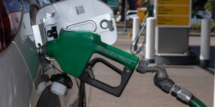 Mezcla de gasolina con etanol