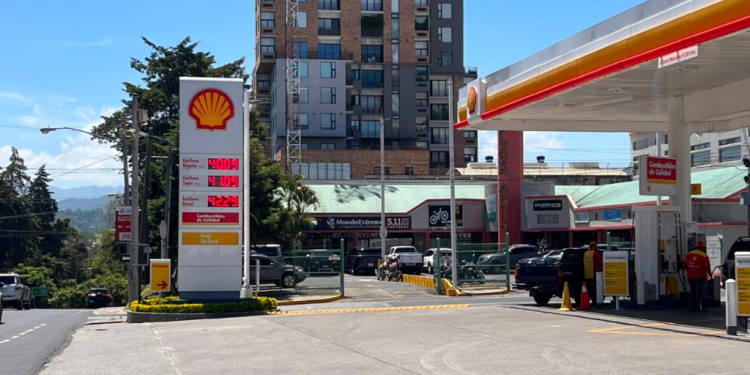 Precio de los combustibles registra fuerte aumento