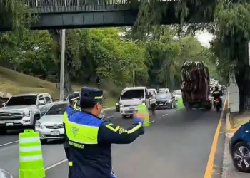 Aerómetro obliga a implementar nuevo carril reversible