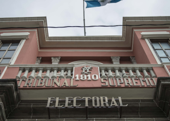 Campaña anticipada es investigada por el TSE