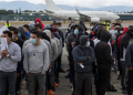 Deportados mexicanos llegan a Guatemala