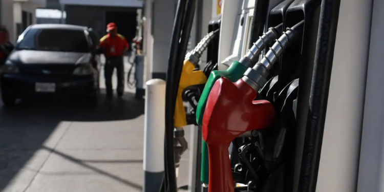 Gasolina regular con etanol