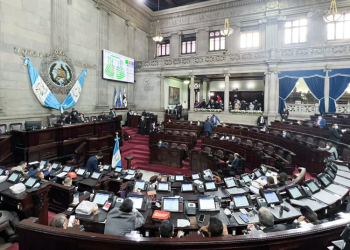 Precio de los combustibles vuelve al Congreso