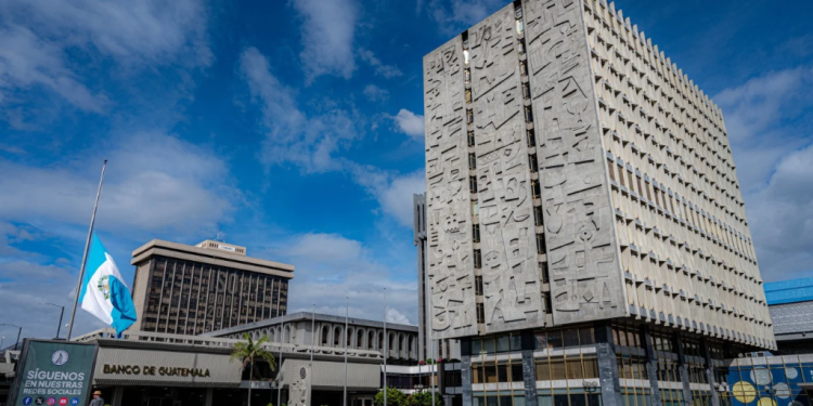 Economía de Guatemala crece 4.3 %