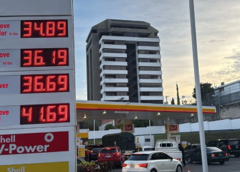 Combustibles bajan de precio